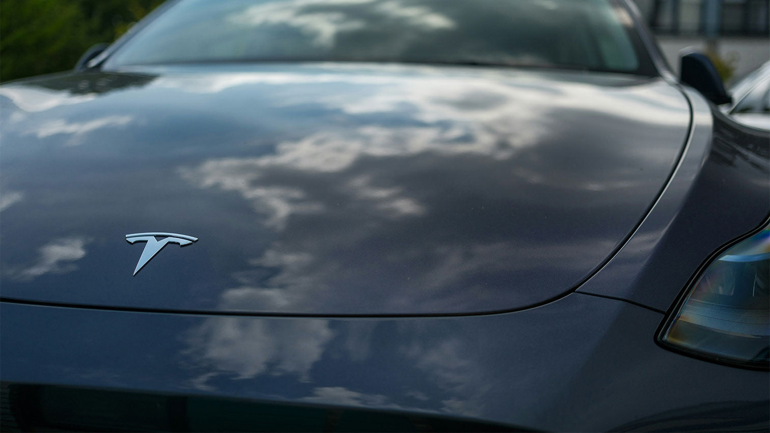 Klappern im Tesla Model Y? So beheben Sie das störende Geräusch