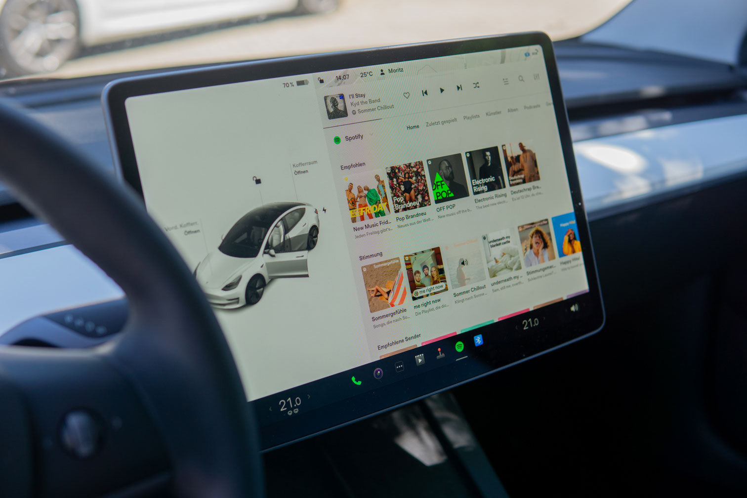 Spotify-Anmeldung im Tesla geht nicht? Lösung
