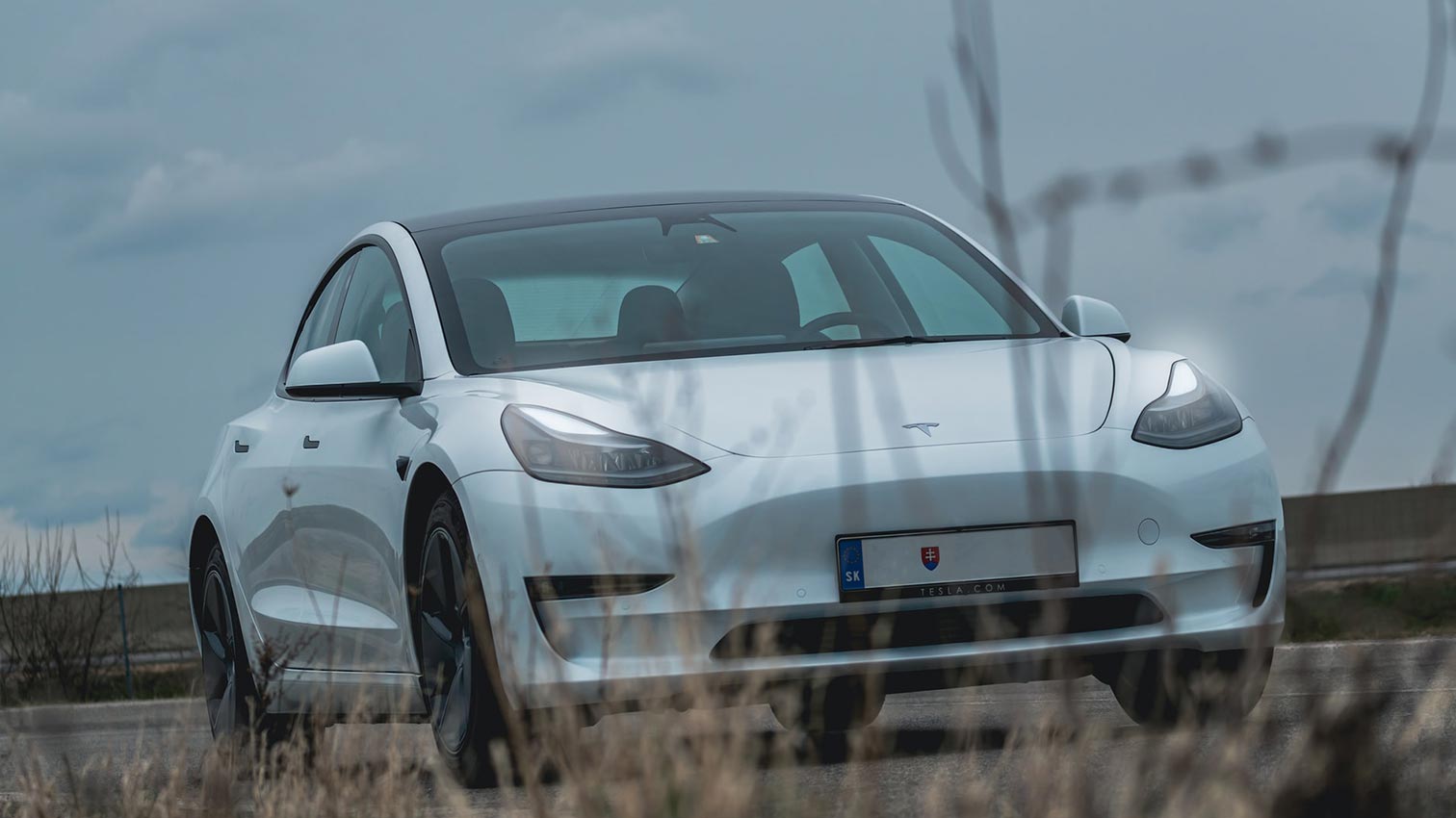 10 versteckte Tesla-Funktionen, die man kennen muss