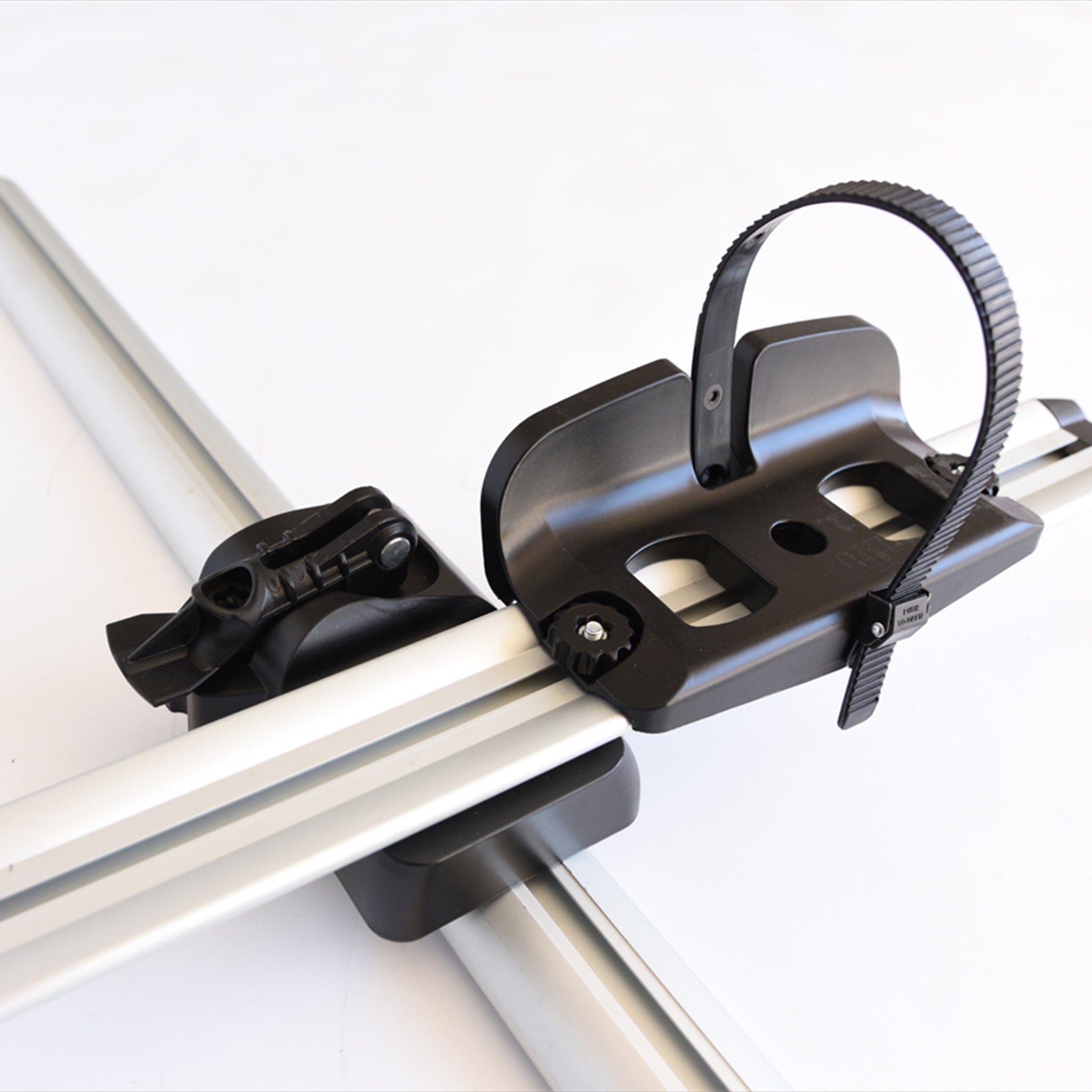 Tesla-Fahrradträger für das Dach (für Modelle ohne Anhängerkupplung)