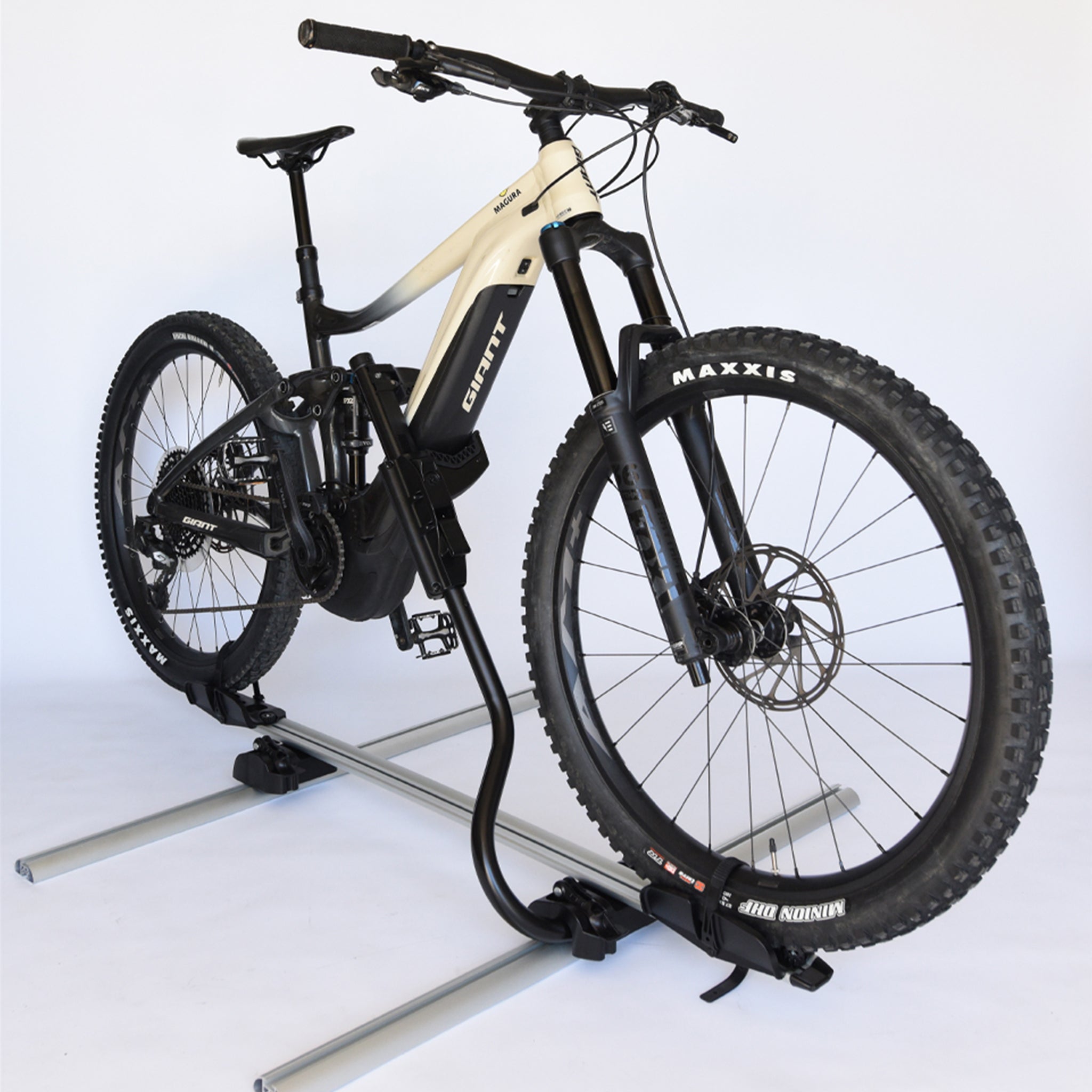 Tesla-Fahrradträger für das Dach (für Modelle ohne Anhängerkupplung)