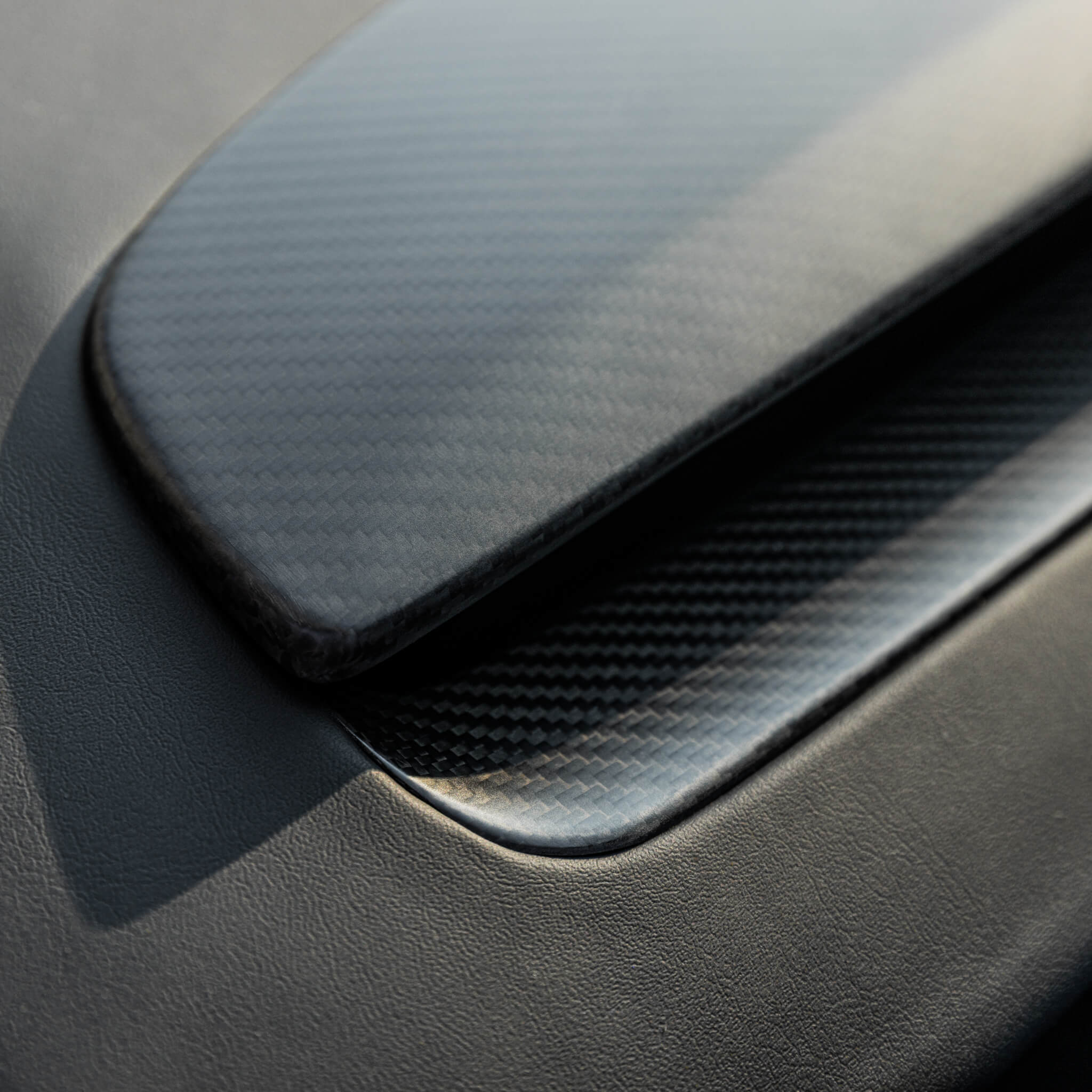 Tesla Model 3 2024–2026: Echtcarbon-Dashboard