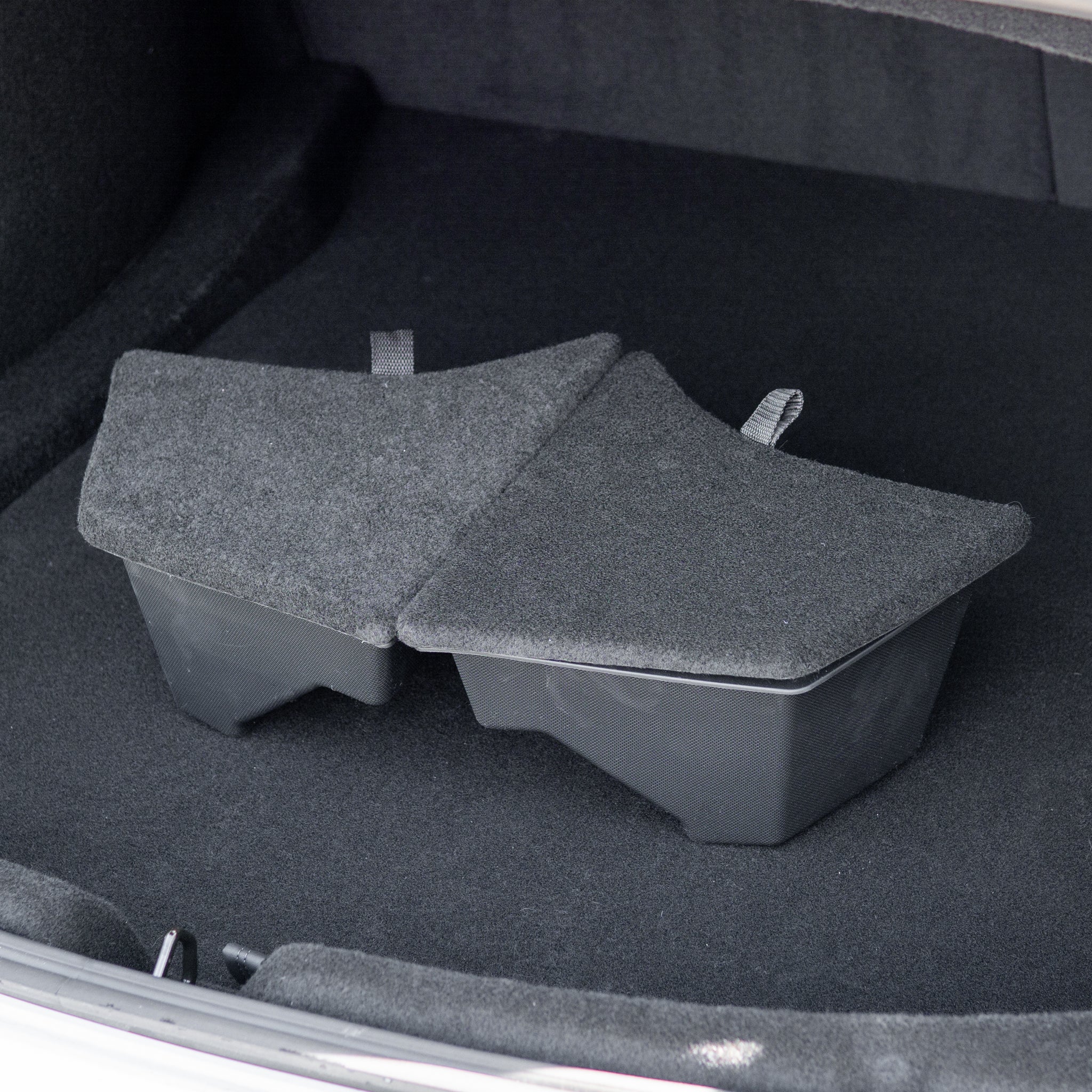 Tesla Model 3 2024: Trunk side organizer