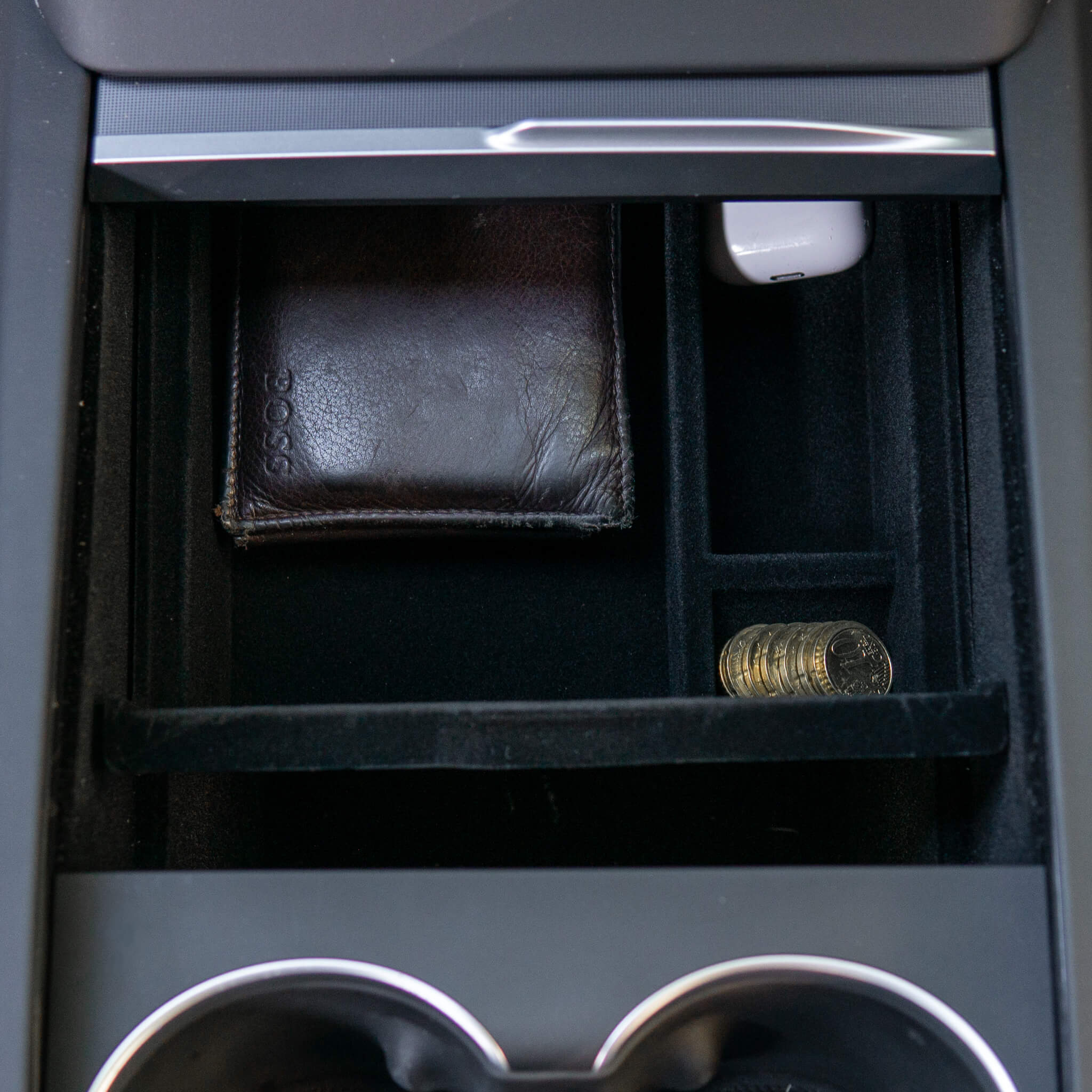 Tesla Model 3 2024: Mittelkonsolen-Organizer