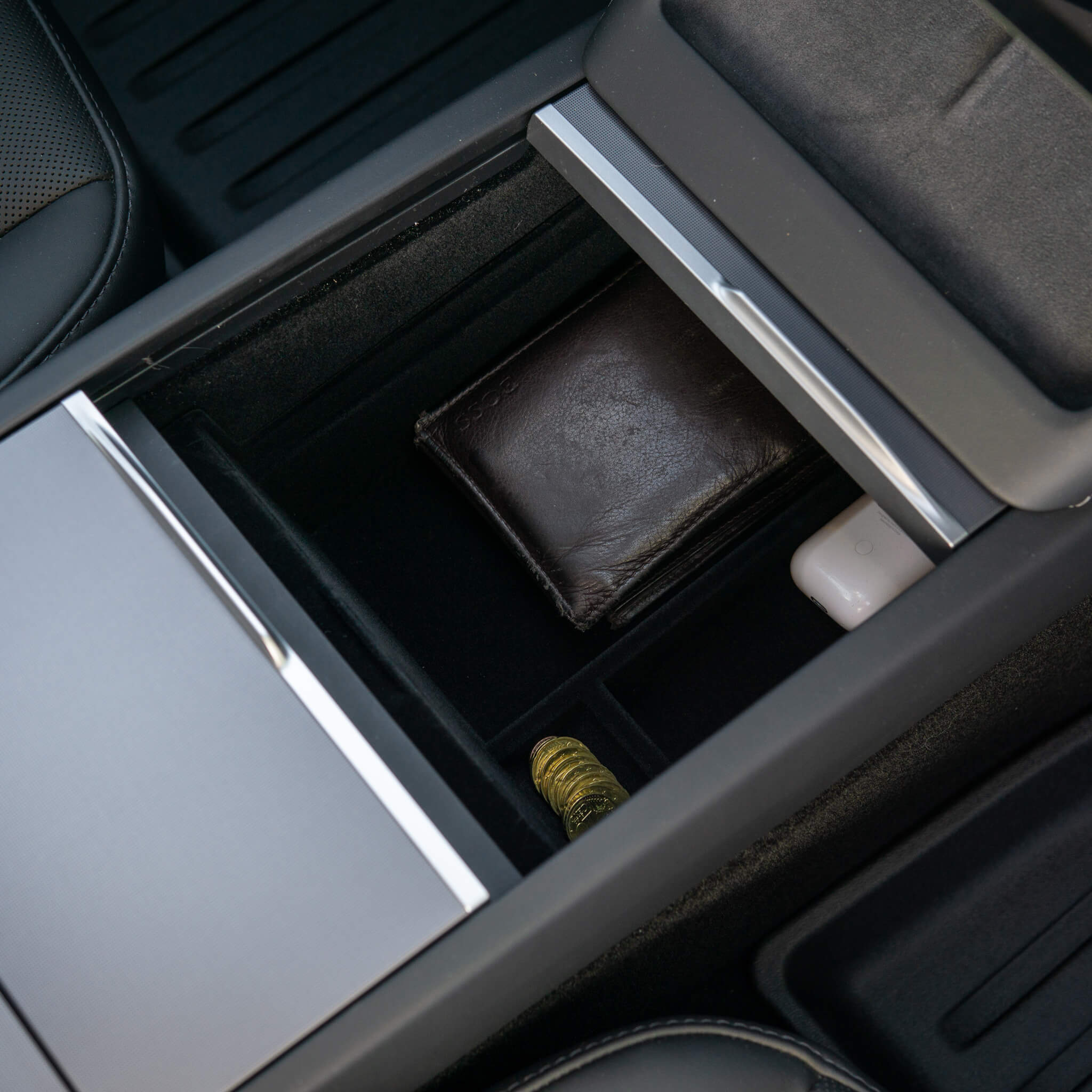 Tesla Model 3 2024: Mittelkonsolen-Organizer