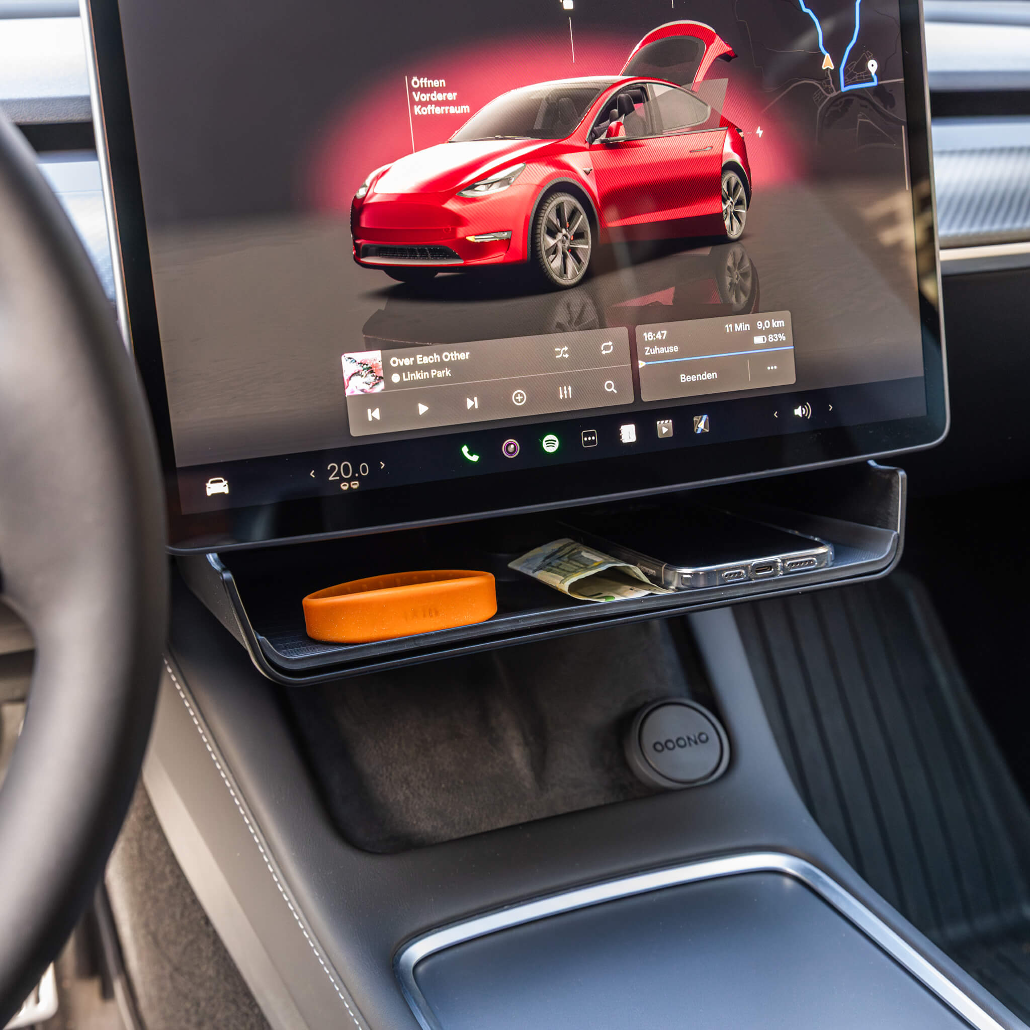 Tesla Model 3/Y: Ablage unter dem Display