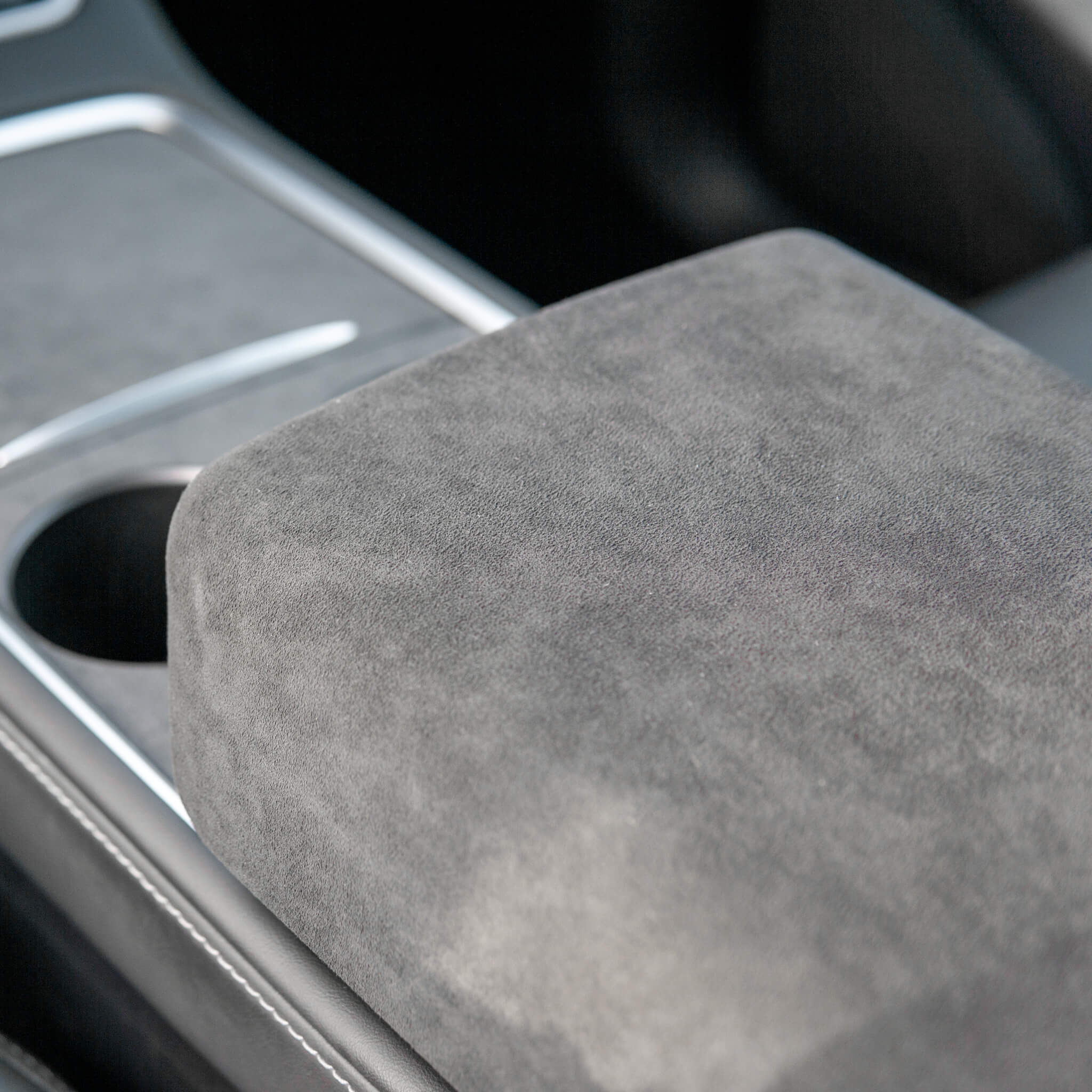 Tesla Model 3/Y: Alcantara armsteun