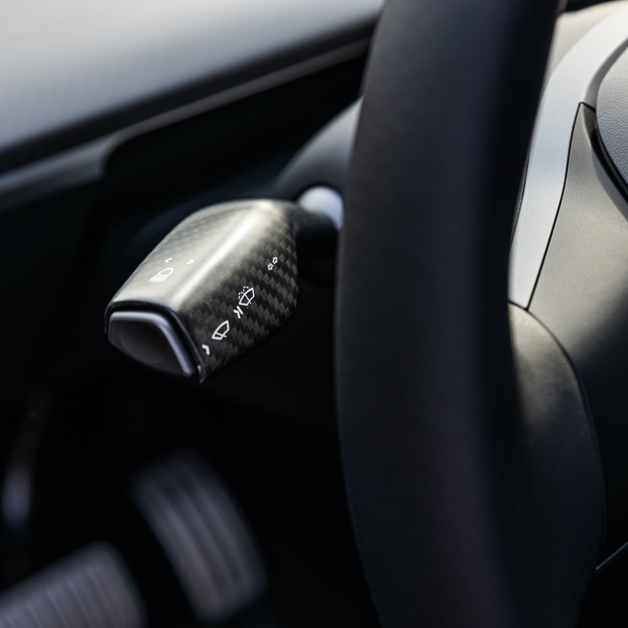 Tesla Model 3/Y: blinklysspak i ekte karbonfiber