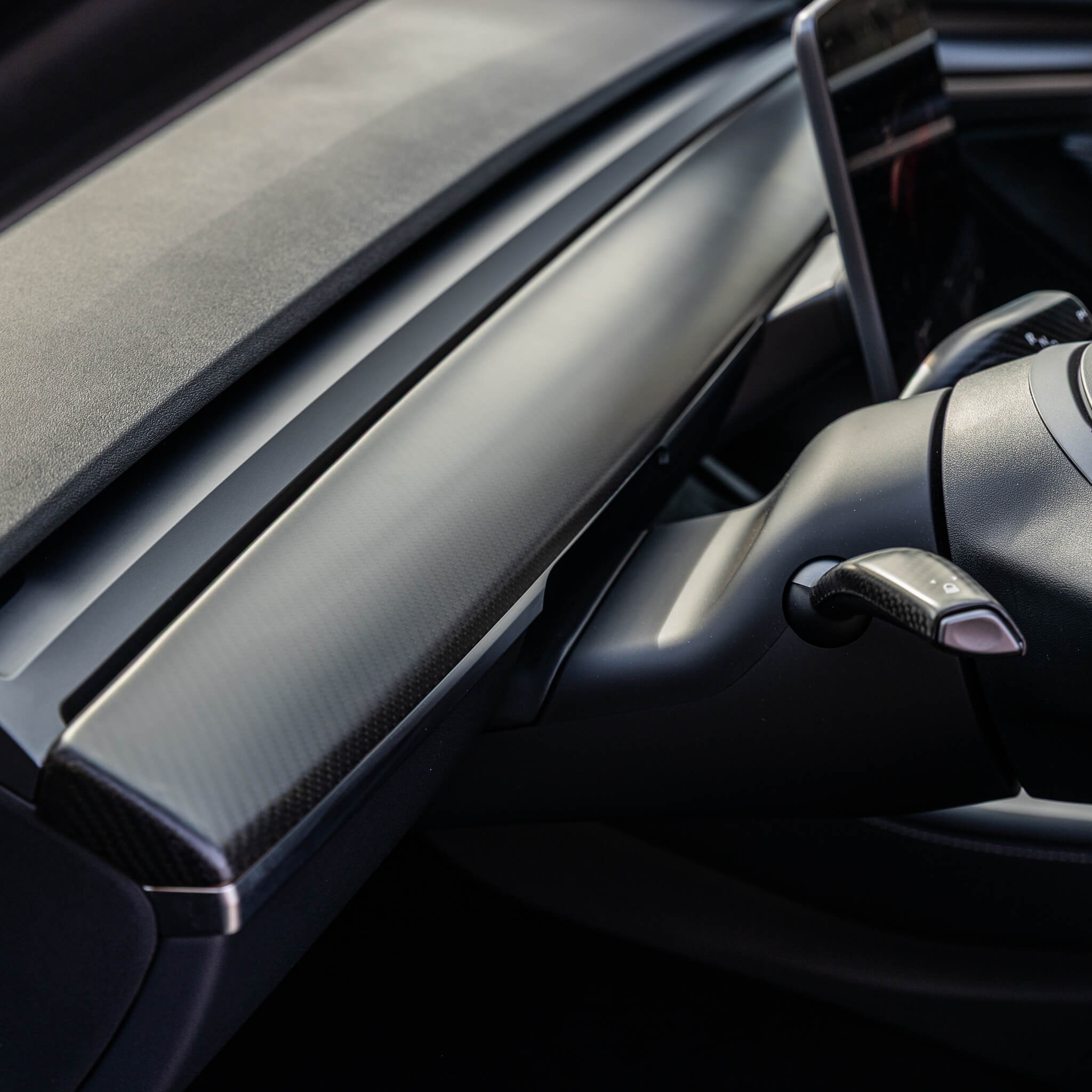 Tesla Model 3/Y: Echtcarbon-Bundle Dashboard + Tür-Zierleiste