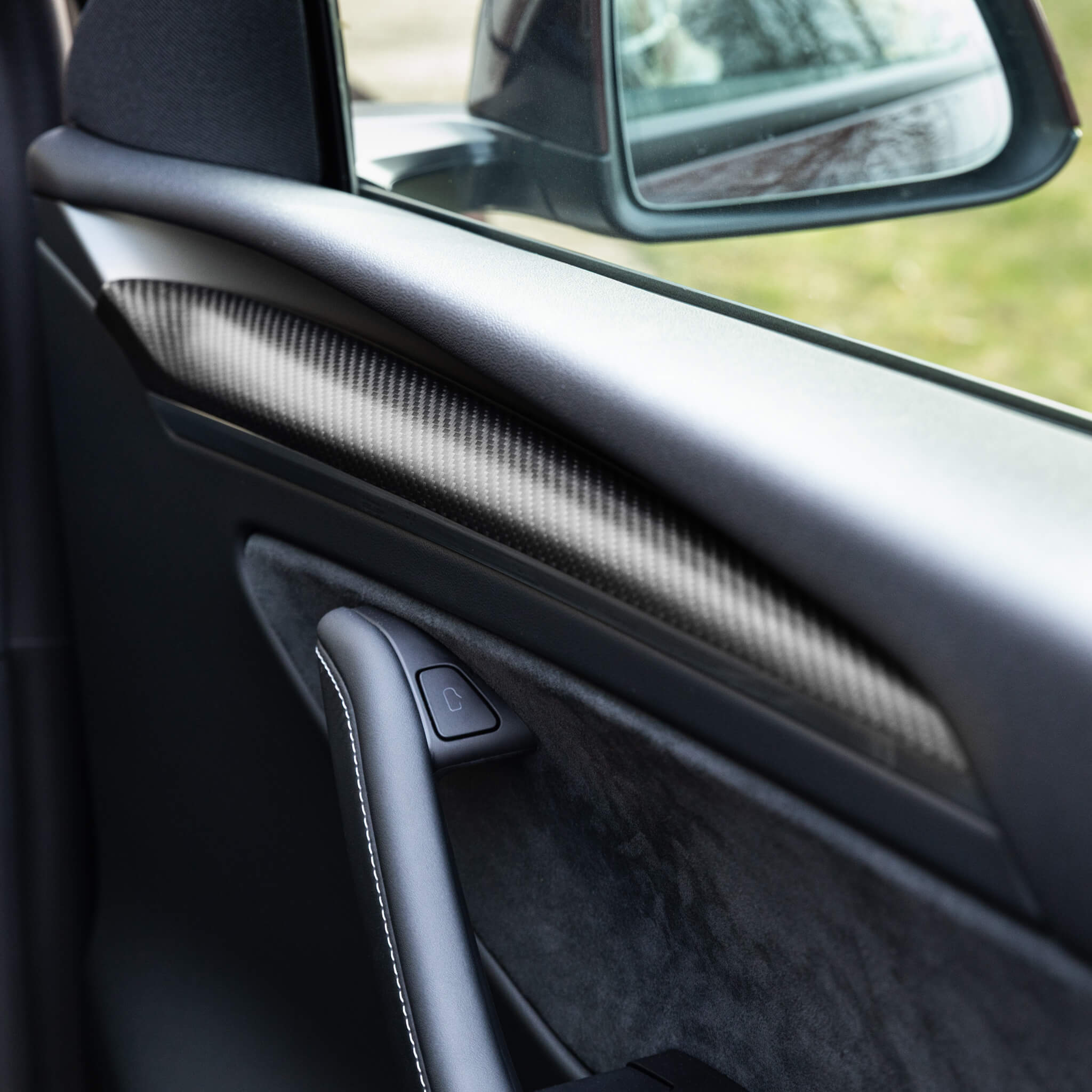 Tesla Model 3/Y: Echtcarbon-Bundle Dashboard + Tür-Zierleiste