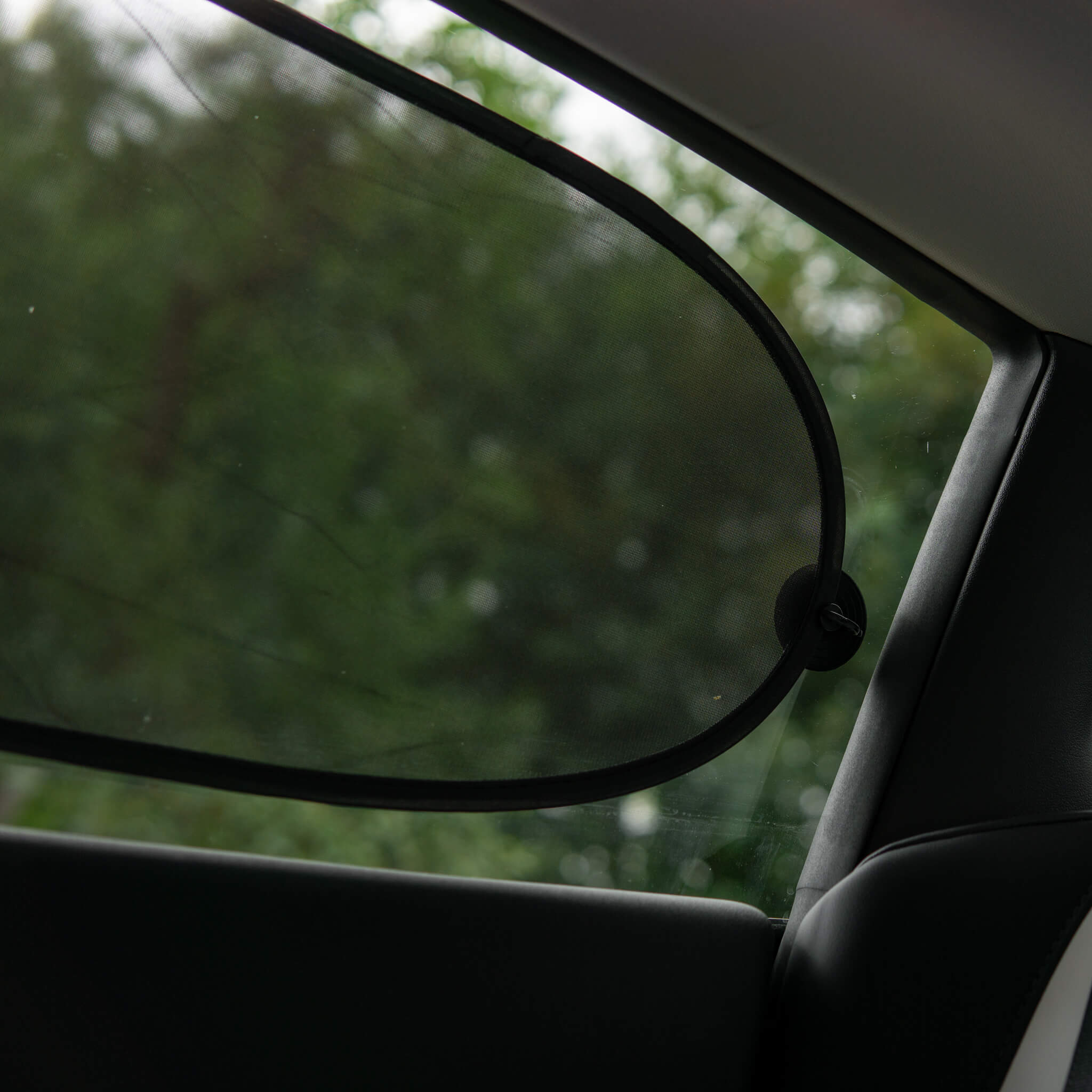 tesla model y sonnenschutz seitenfenster