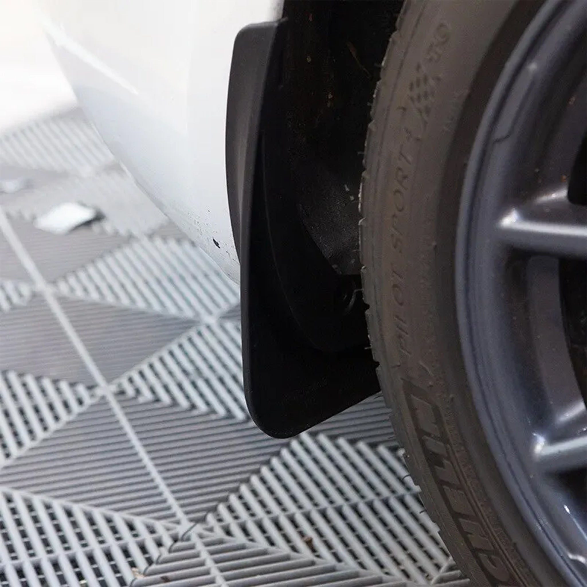 Tesla Model 3 Mud Flaps (4er-Set)