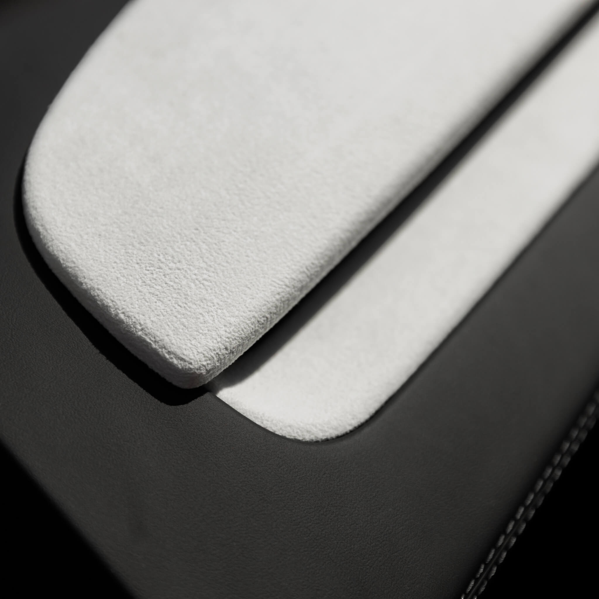 Tesla Model 3 2024–2026: Weißes Ultrasuede-Dashboard