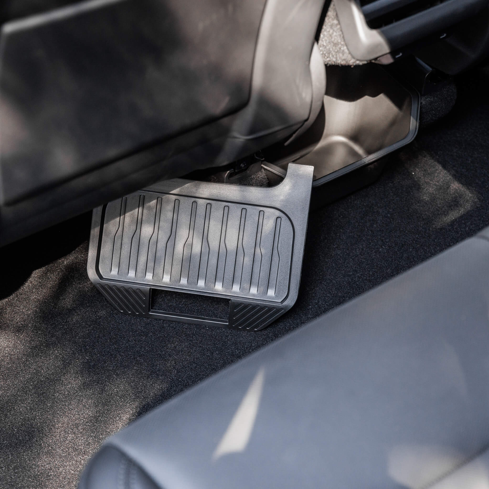 Tesla Model Y 2025: Rücksitz-Organizer
