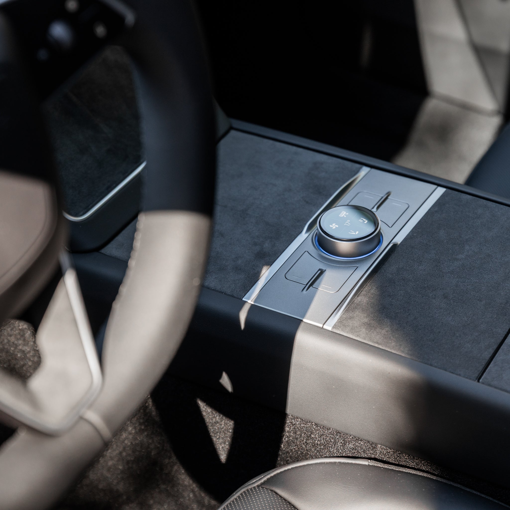 Tesla Model Y 2025: S3XY-Knop