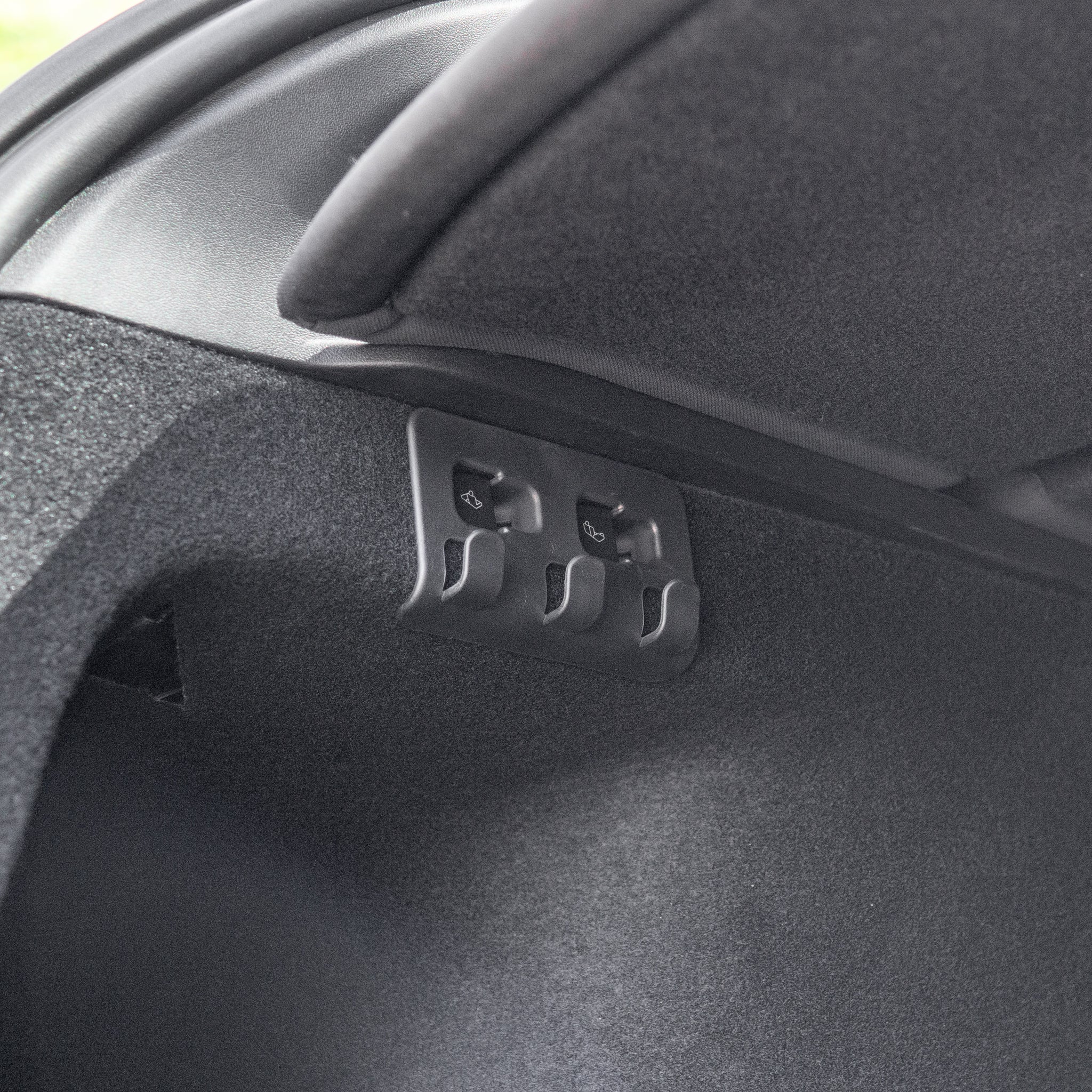 Tesla Model Y: Boodschappentashaken