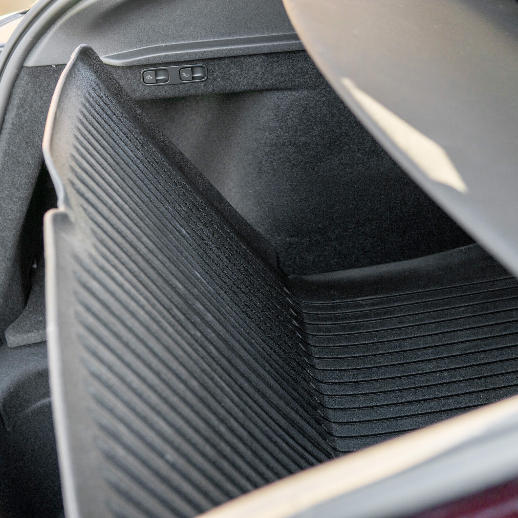 Tesla Model Y: complete rubber mat set