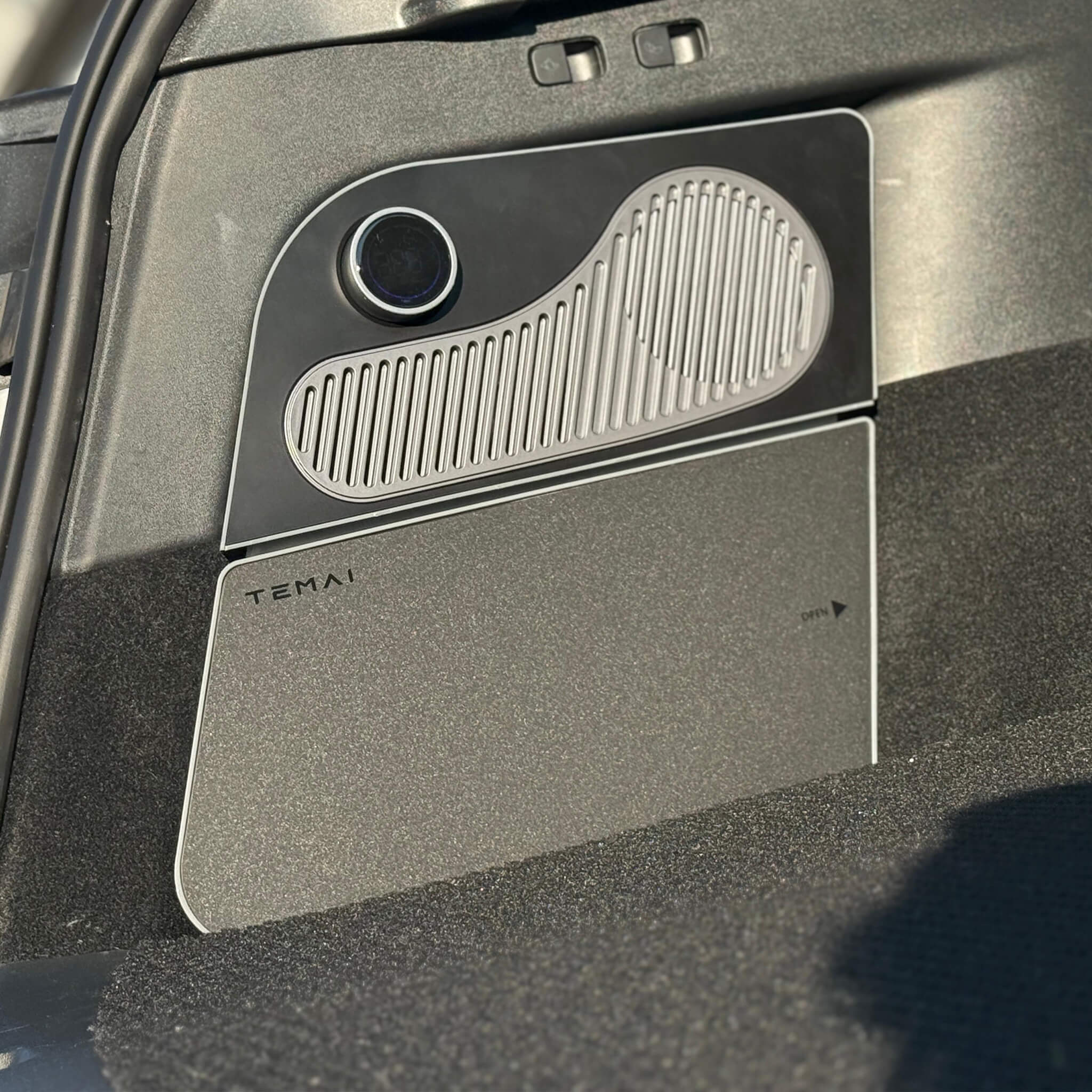 Model Y Kühlschrank