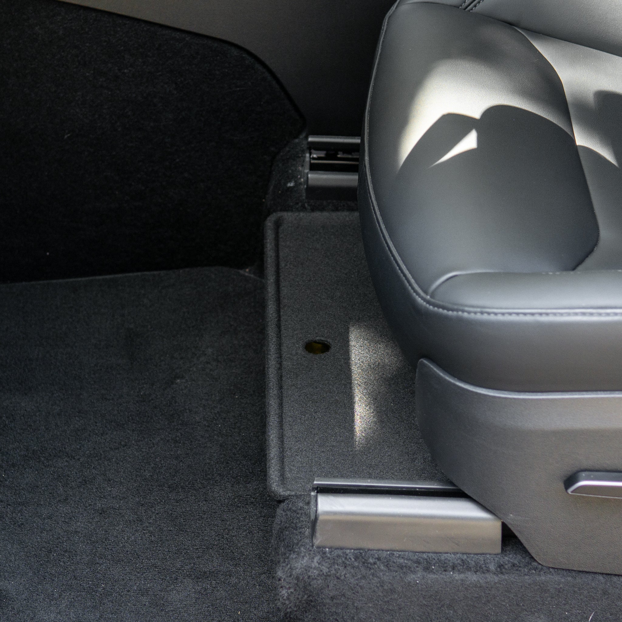 Tesla Model Y Sitz Schublade