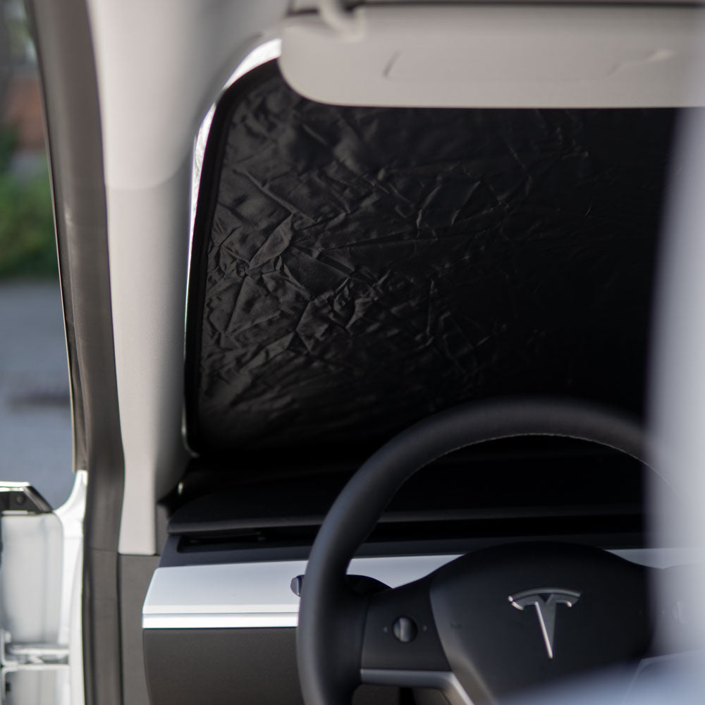 Tesla Model 3/Y: Sonnenschutz für die Windschutzscheibe