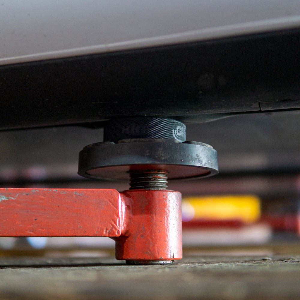 Tesla Model 3/Y: Wagenheberadapter