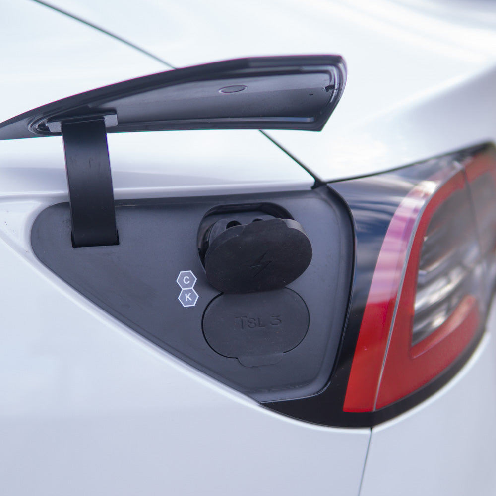 tesla ladebuchse abdeckung