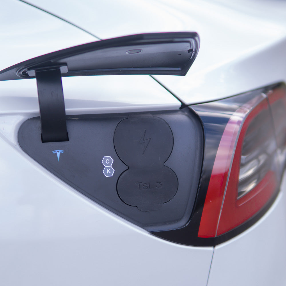 Tesla Model 3/Y: Ladebuchsen-Abdeckung