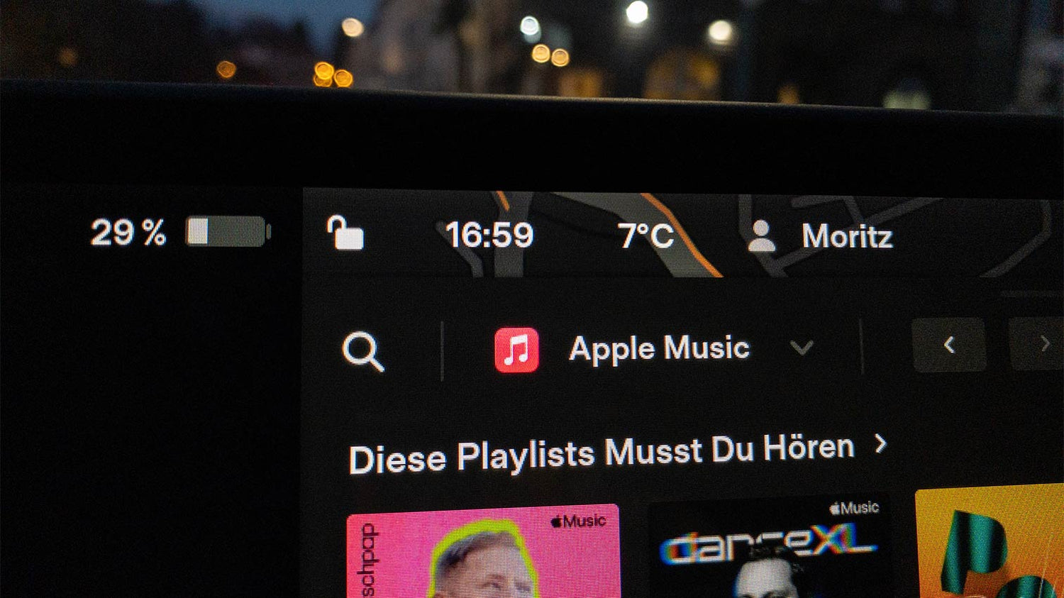 Tesla und Apple Music: Ganz einfach Ihre Lieblingslieder streamen