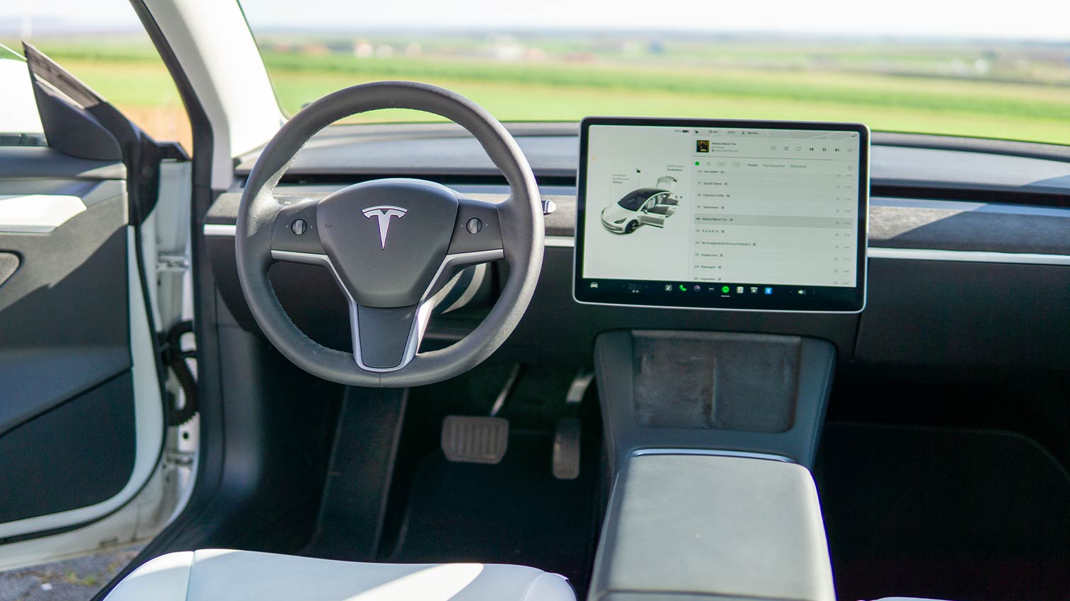 Tesla Handbuch: Pflichtlektüre für jeden Tesla-Fahrer