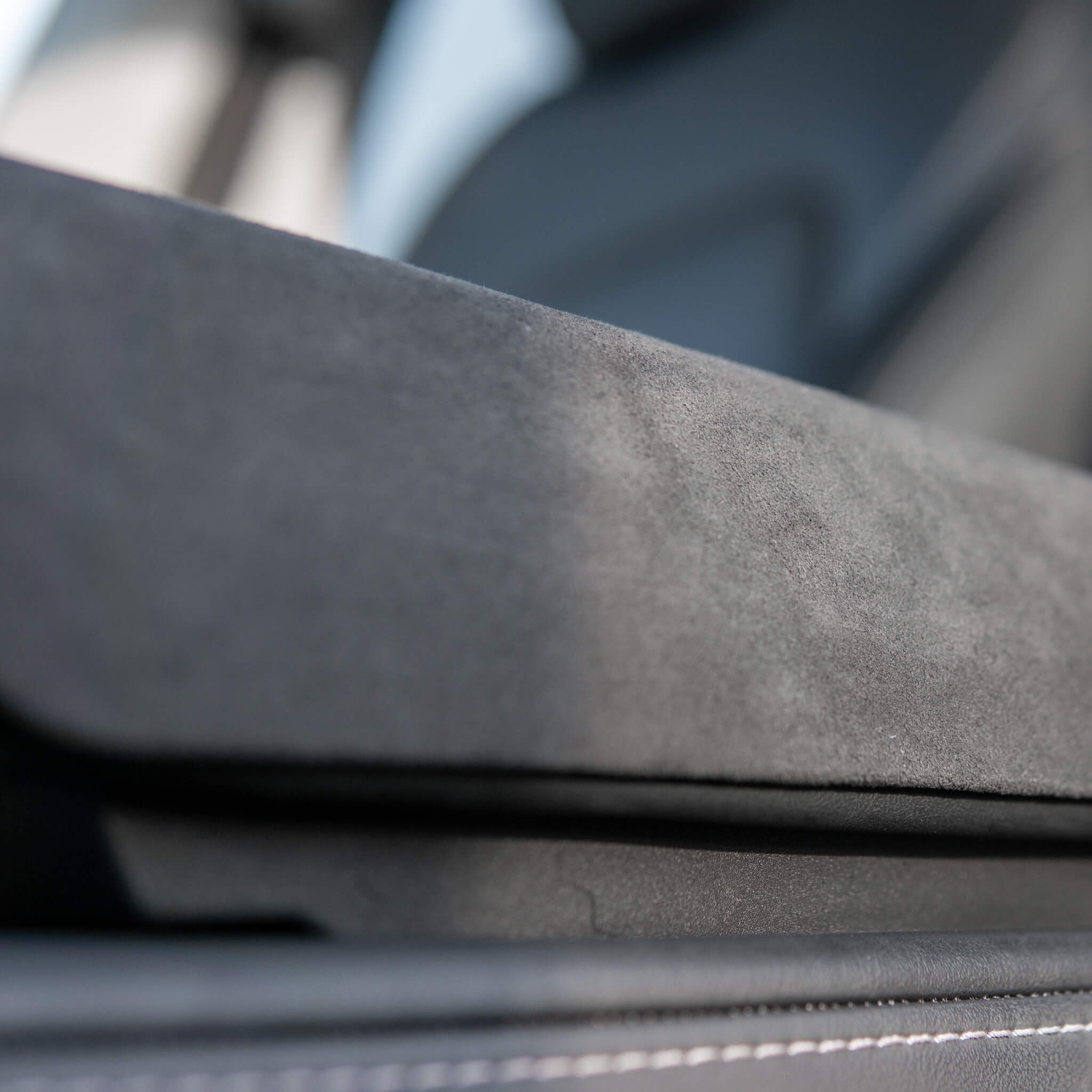 Tesla Model 3/Y: Alcantara armrest