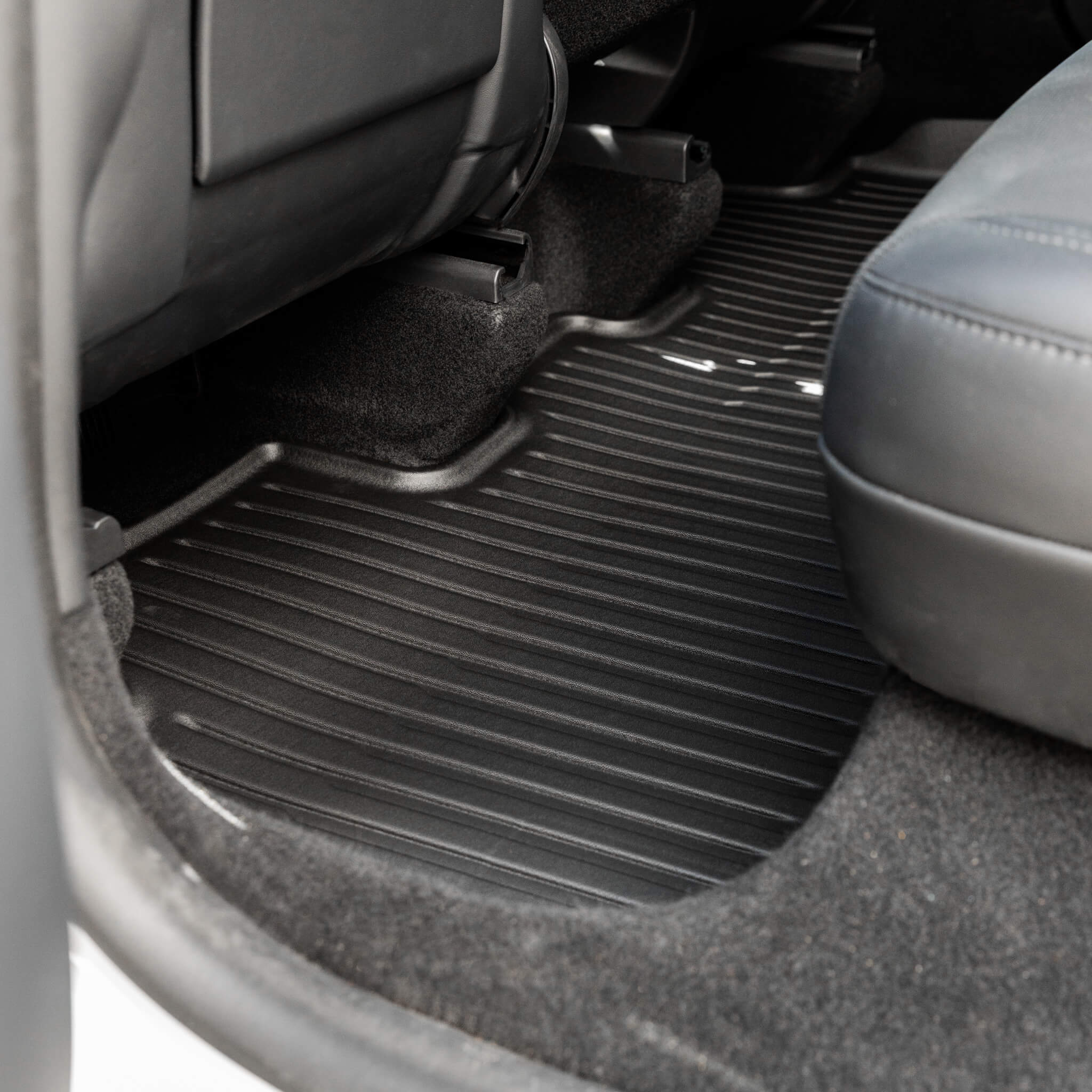 Tesla Model Y 2025-2026: Rubber mat complete set