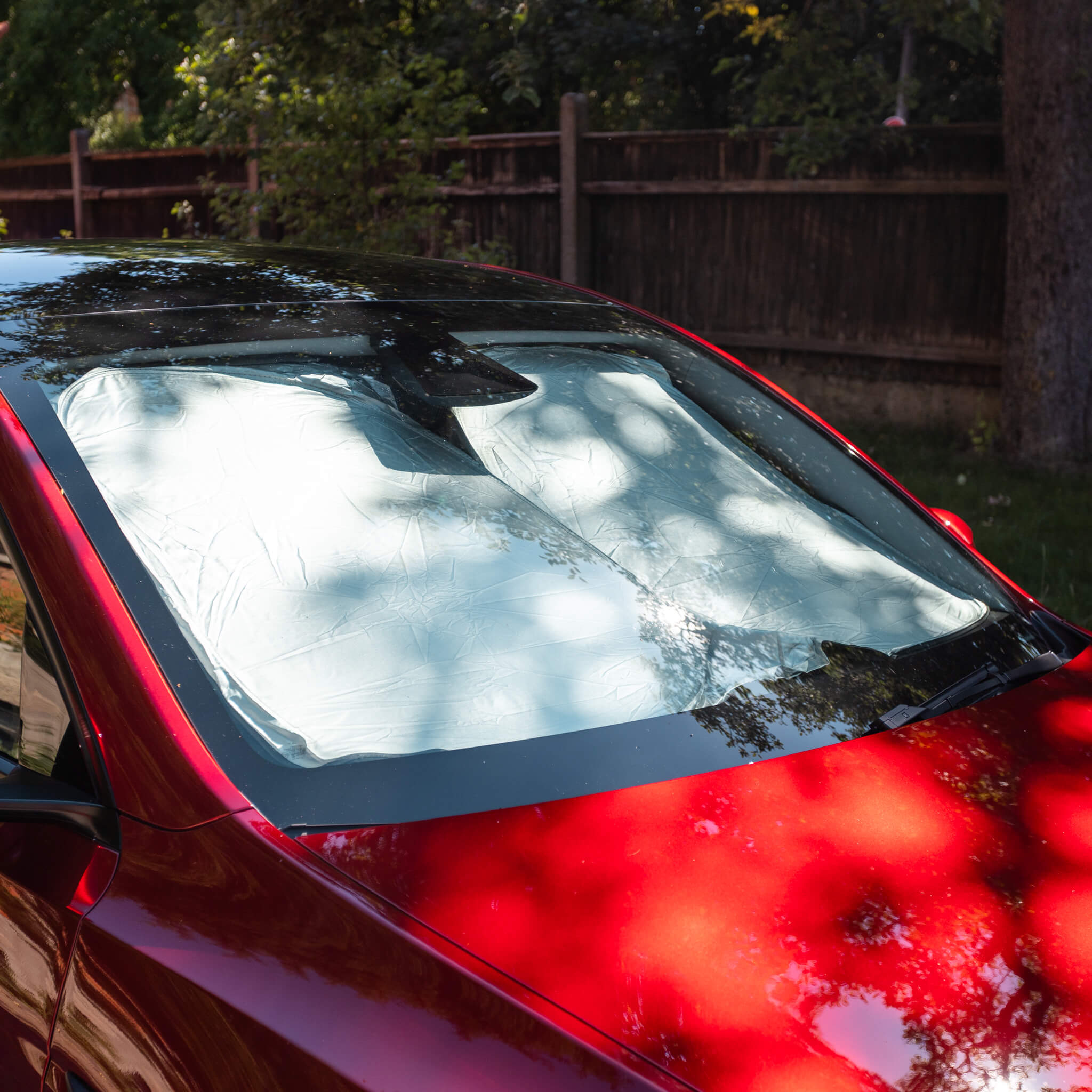 Tesla Model Y 2025: personvernpakke (sidevindu + bakrute)