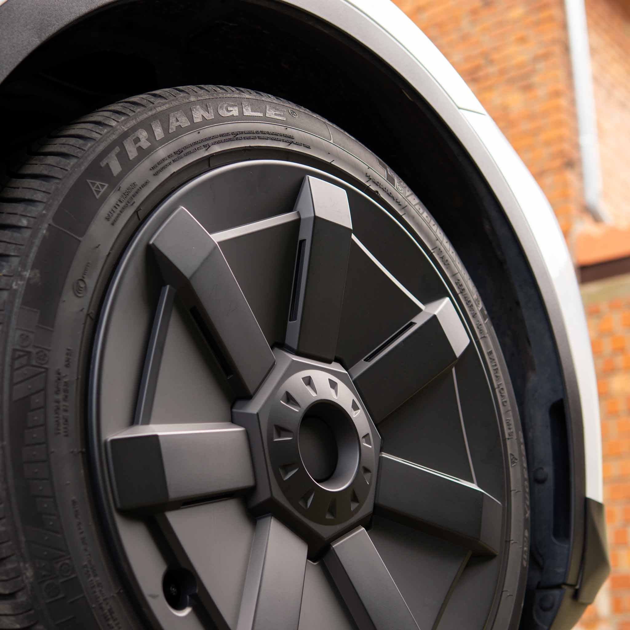 Tesla Model Y: Cybertruck-navkapsler (19 tommer)